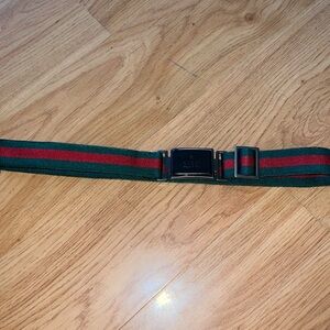 Gucci Vintage Belt Logo  Red / Green stripe with logo front buckle Size 25/26